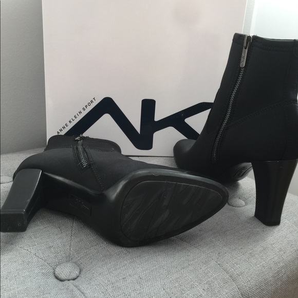 Anne Klein ankle boots - Picture 2 of 5